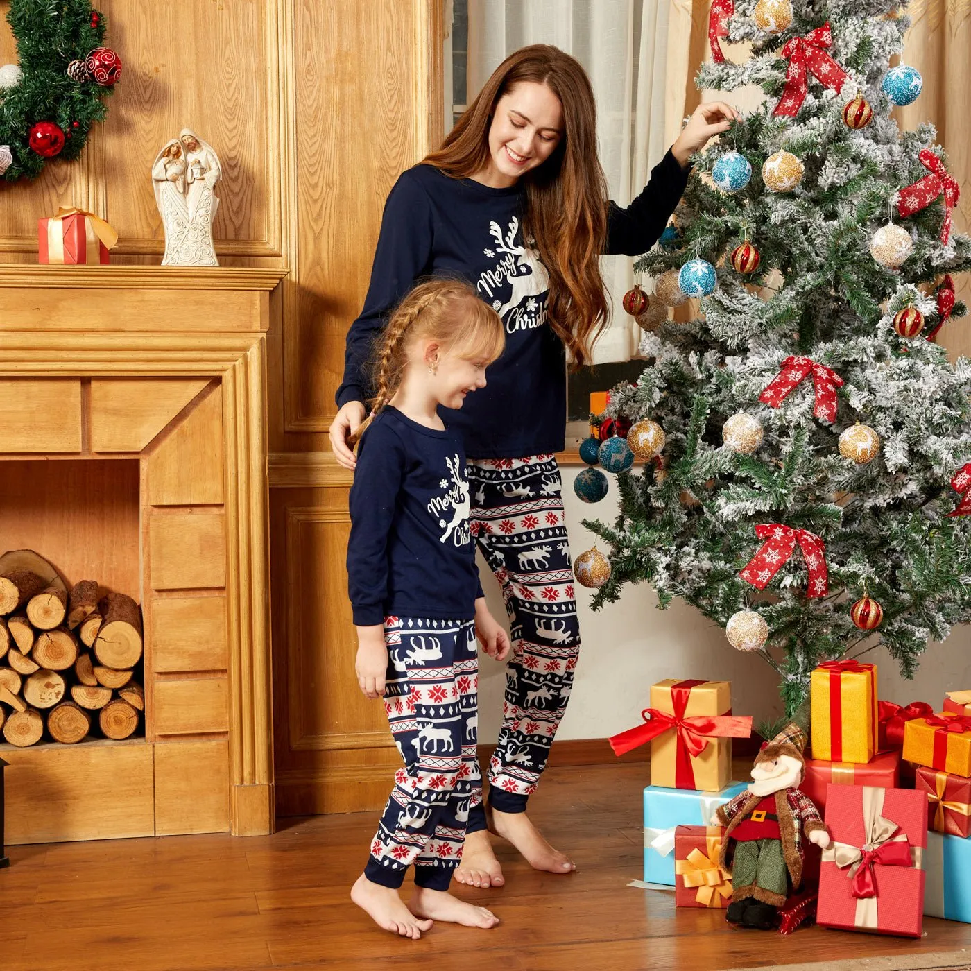 Christmas Deer and Letters Print Navy Family Matching Long-sleeve Pajamas Sets (Flame Resistant)