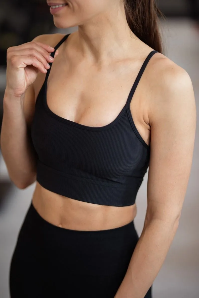 ESSENTIAL RIBBED SPORTS BRA