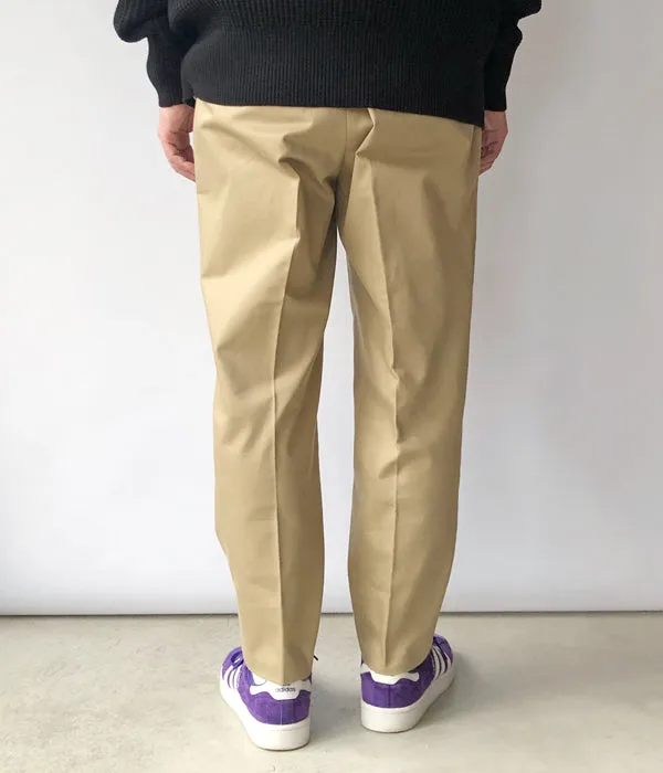 INTERIM/FRENCH ARMY CHINO 2-TUCK WIDE TAPERED SLACKS (BEIGE)