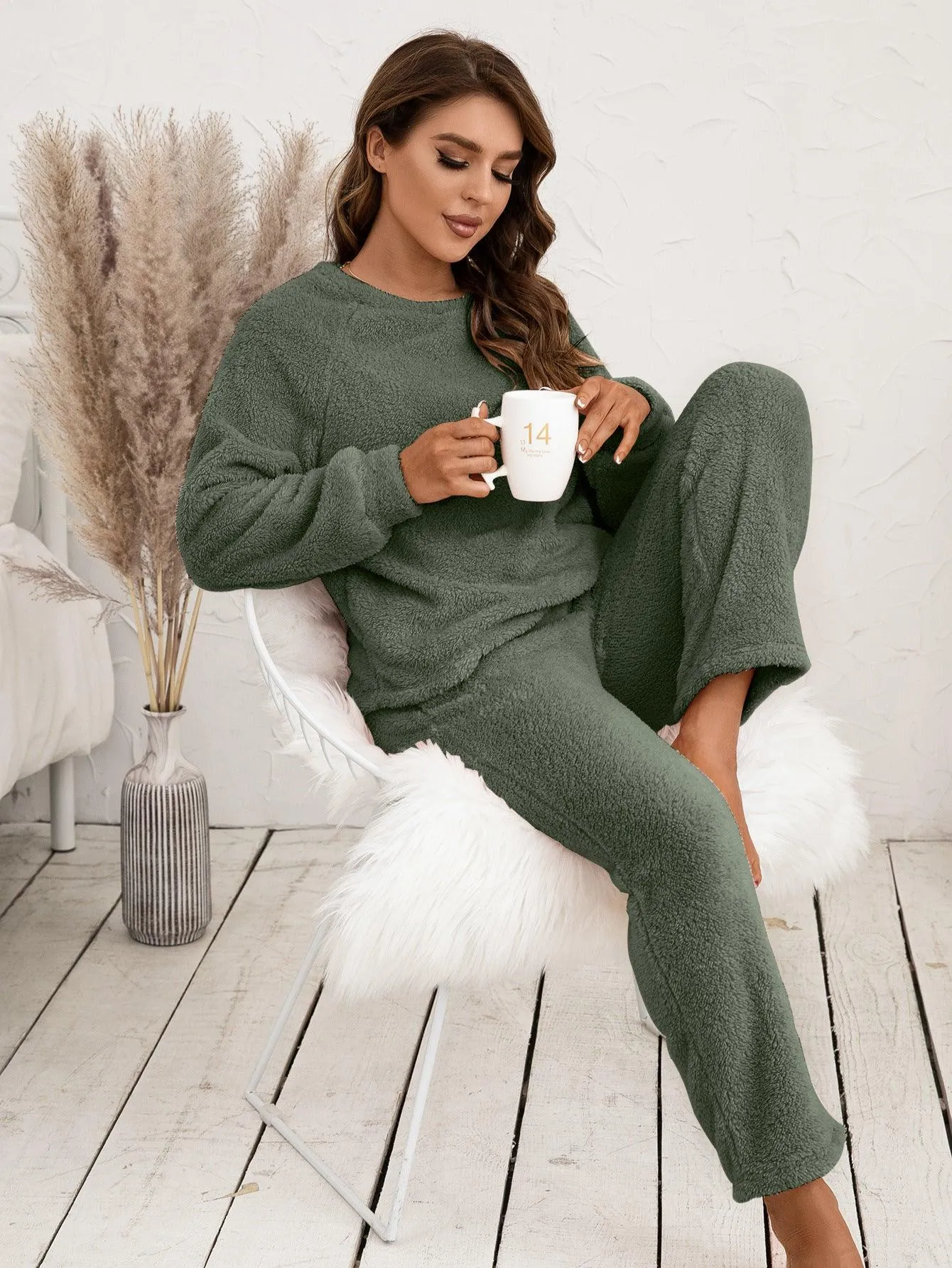 Plush Hooded Sweater & Pants Set - Cozy Loungewear