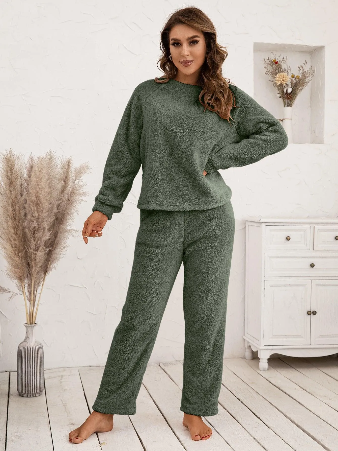 Plush Hooded Sweater & Pants Set - Cozy Loungewear