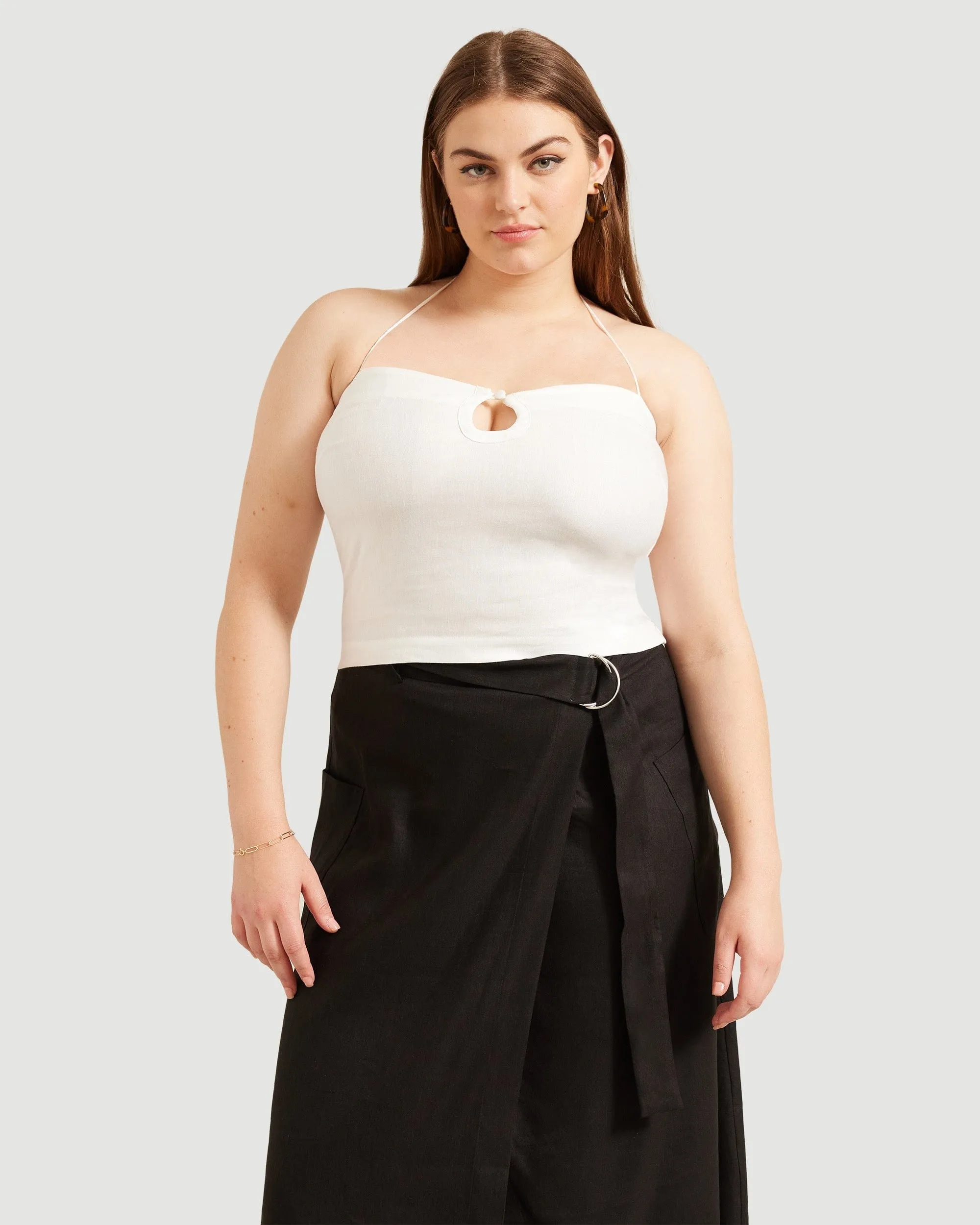 Yessy Linen Halter-Neck Top